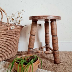 Tabouret de ferme ancien tripode en bois