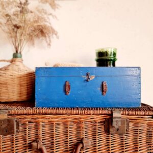 Petit coffre en bois vintage bleu