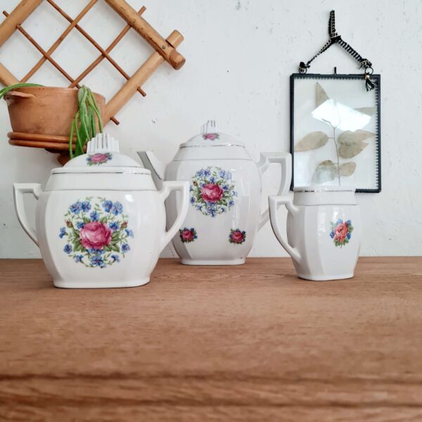 Service à thé ancien - Théière sucrier et pot à lait en porcelaine MS France - arts de la table ancien