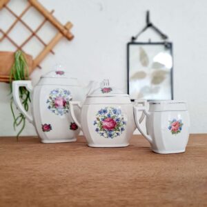 Théière sucrier et pot à lait en porcelaine MS France - service à thé ancien
