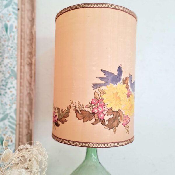 Lampe dame-jeanne ancienne -abat-jour en soie peinte avec motifs fleuris et bucoliques