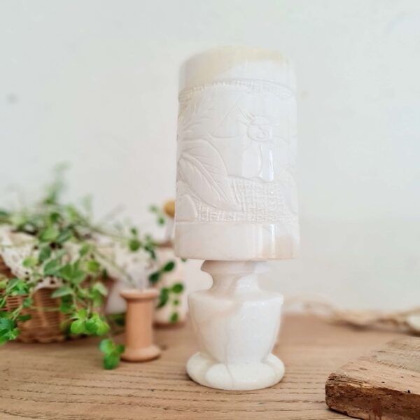 Lampe ancienne en albâtre - lampe entièrement petite lampe de chevet ou d'ambiance dans le salon