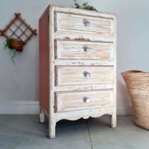 Commode en bois rénovée 4 tiroirs -