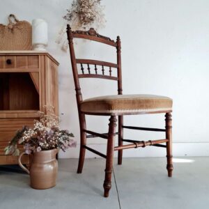 Chaise ancienne en bois velours fleuri - assise en velours à motifs fleuris - structure en bois tourné