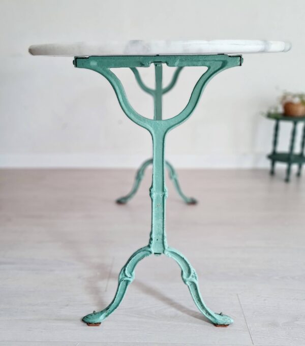 Table bistrot marbre blanc plateau ovale – Image 4
