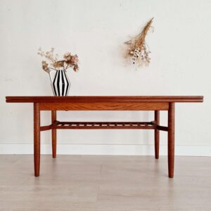 Table basse scandinave relevable Tingströms en teck