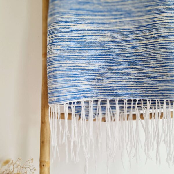 Plaid rayures bleu blanc franges