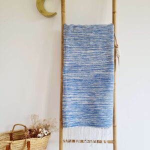 Plaid rayures bleu blanc franges