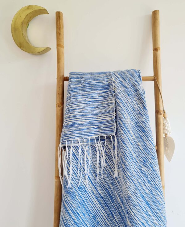 Plaid rayures bleu blanc franges