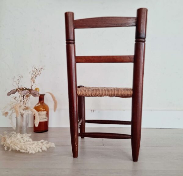 Mini chaise en bois et paille