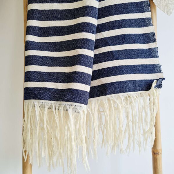 Plaid à rayures marine et crème