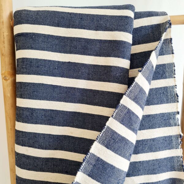 Plaid à rayures marine et crème