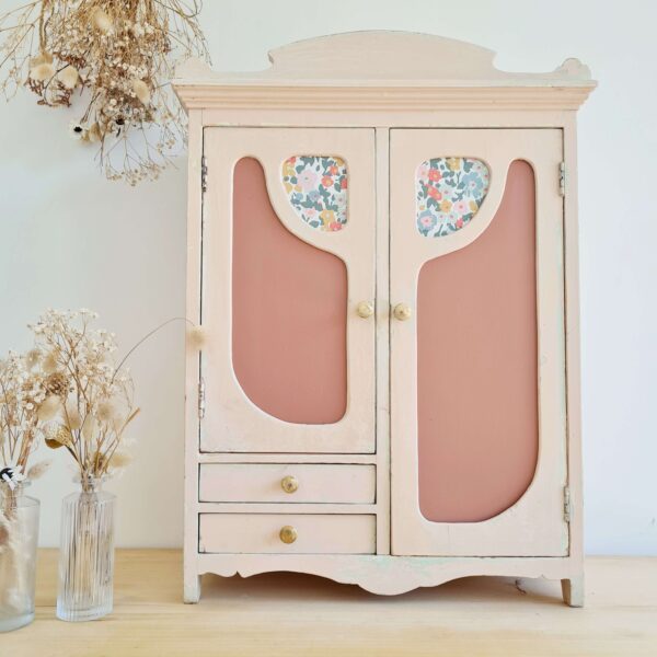 Armoire pharmacie en bois rose