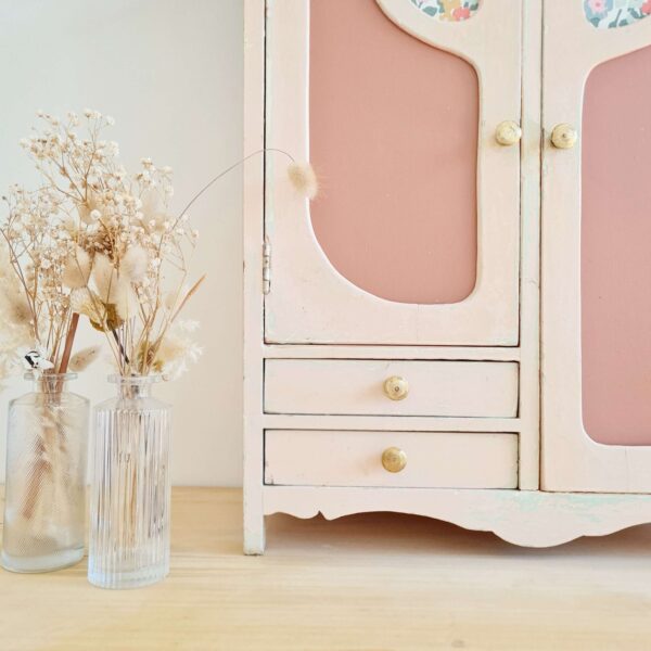 Armoire pharmacie en bois rose