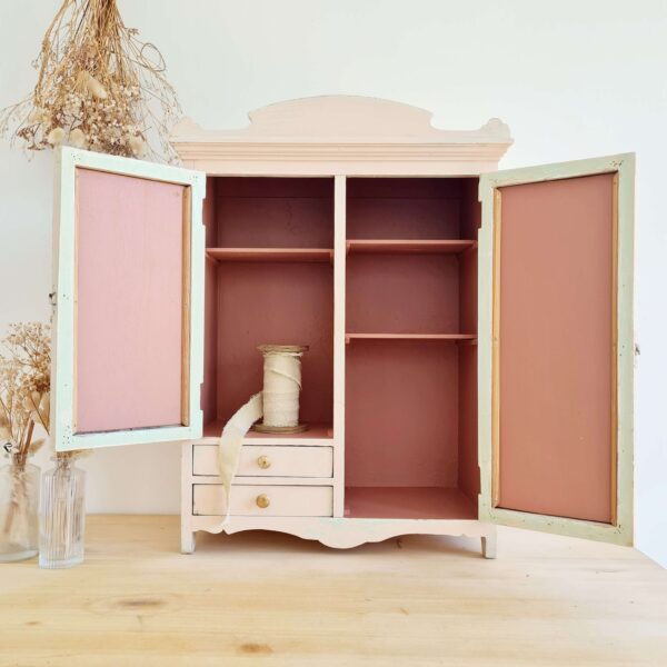 Armoire pharmacie en bois rose