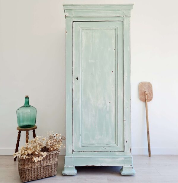 Armoire ancienne bonnetière vert d'eau