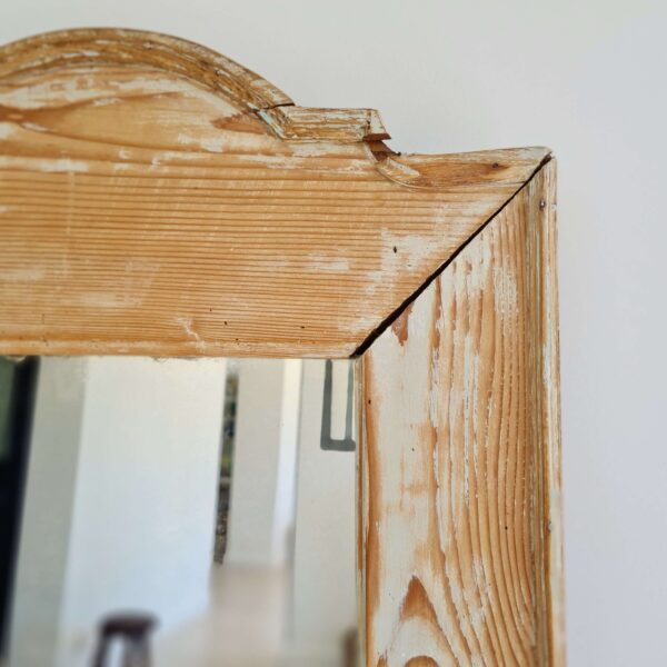 Miroir ancien en bois brut patiné