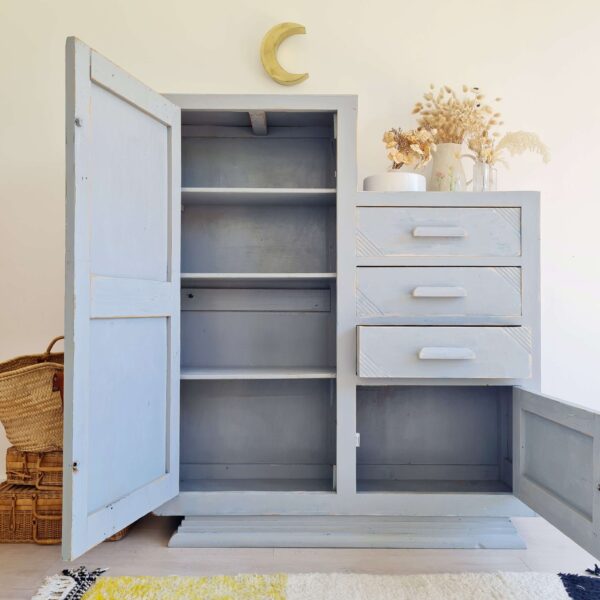 Armoire asymétrique ancienne - grise patinée