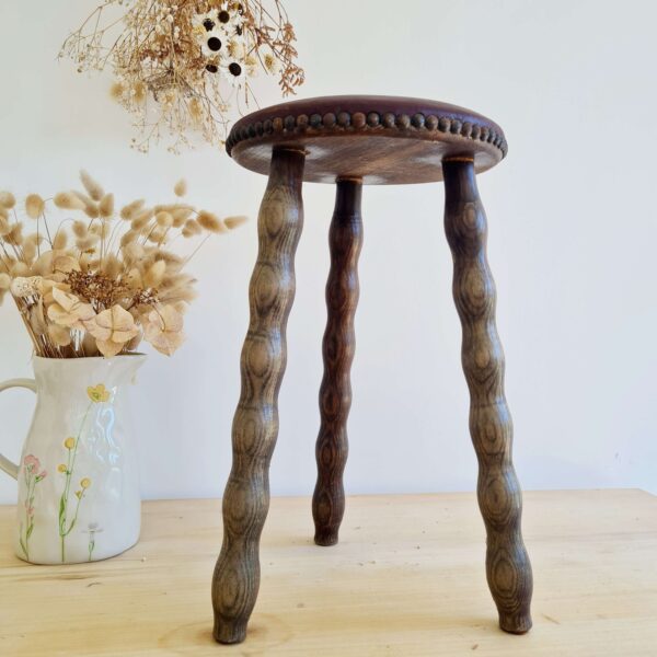 Tabouret bois pieds tournés assise cuir