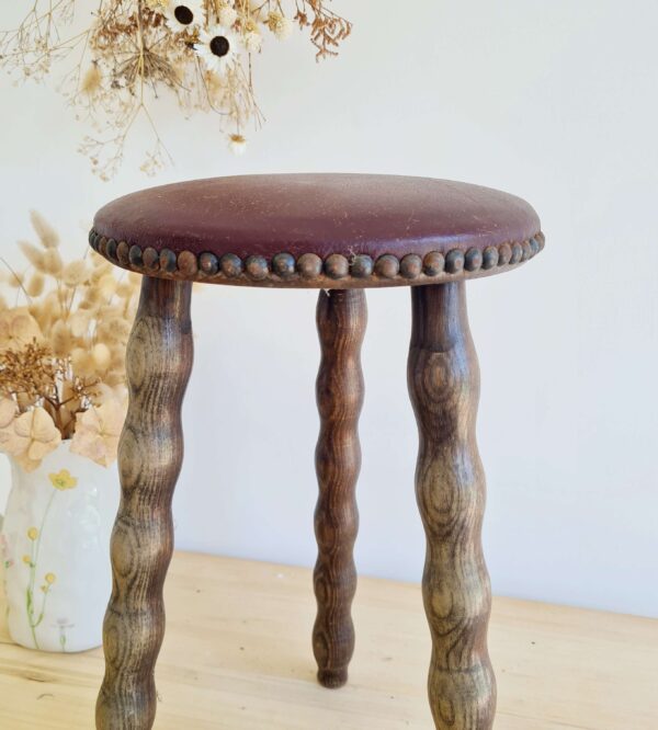 Tabouret bois pieds tournés assise cuir