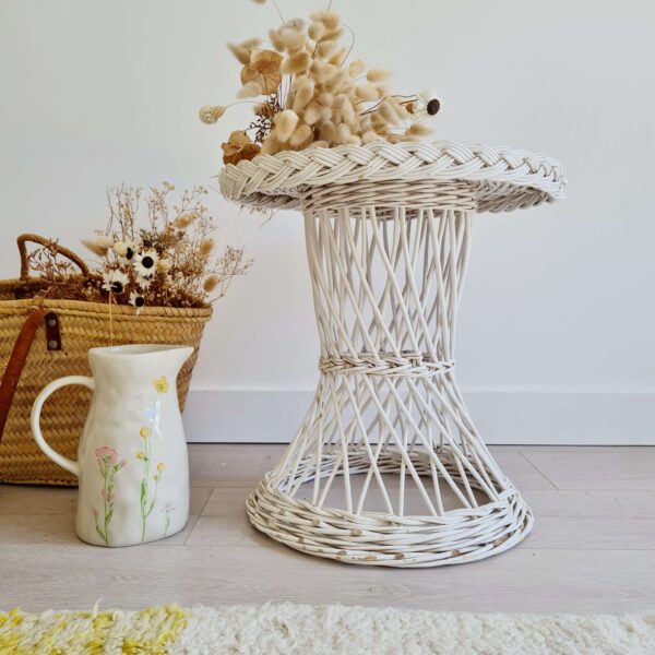 Table basse ancienne osier