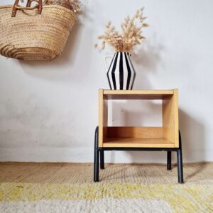 Chevet ancien bois piétement métal - chevet moderniste