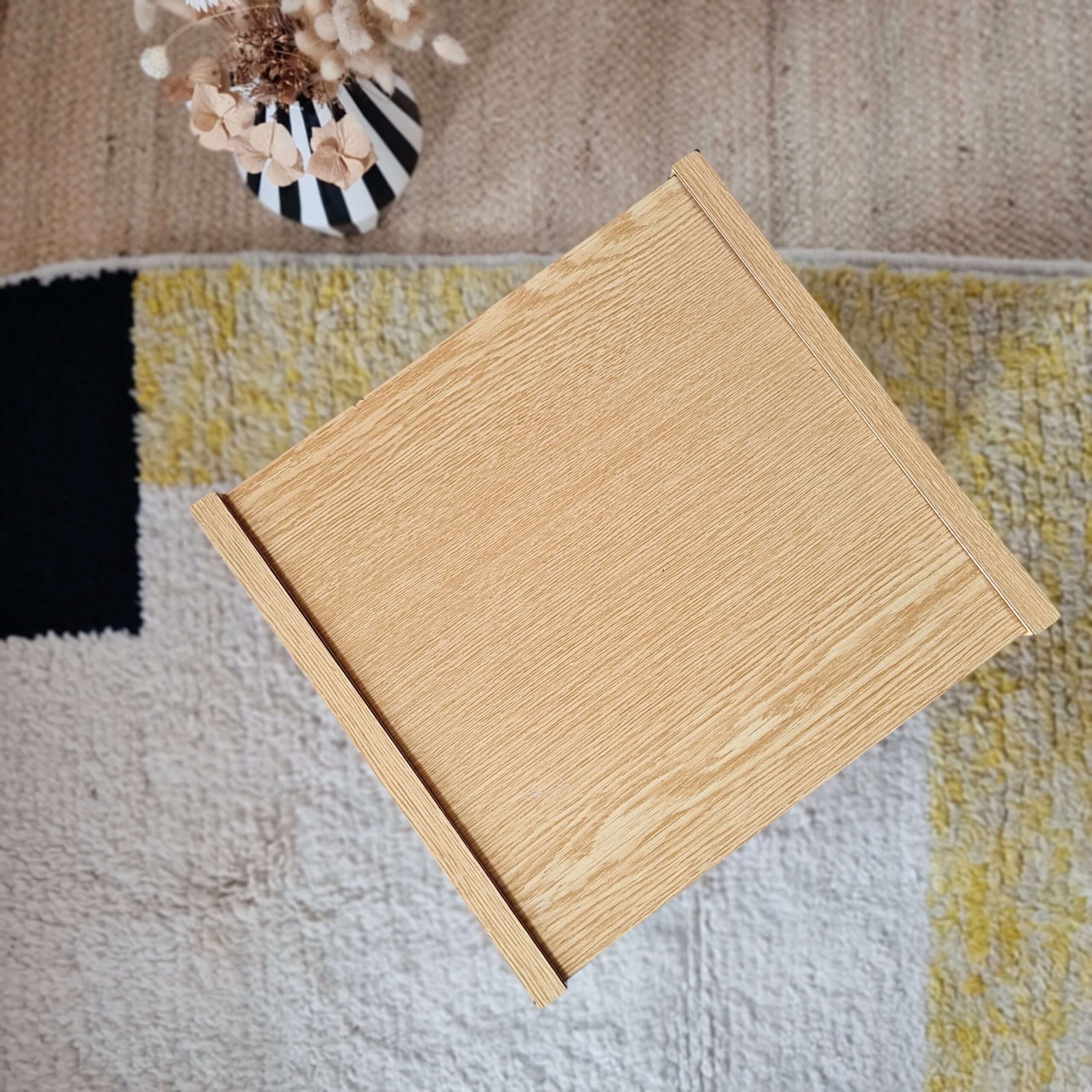 Chevet ancien bois piétement métal - chevet moderniste