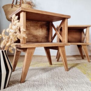 Paire de chevets anciens pieds compas