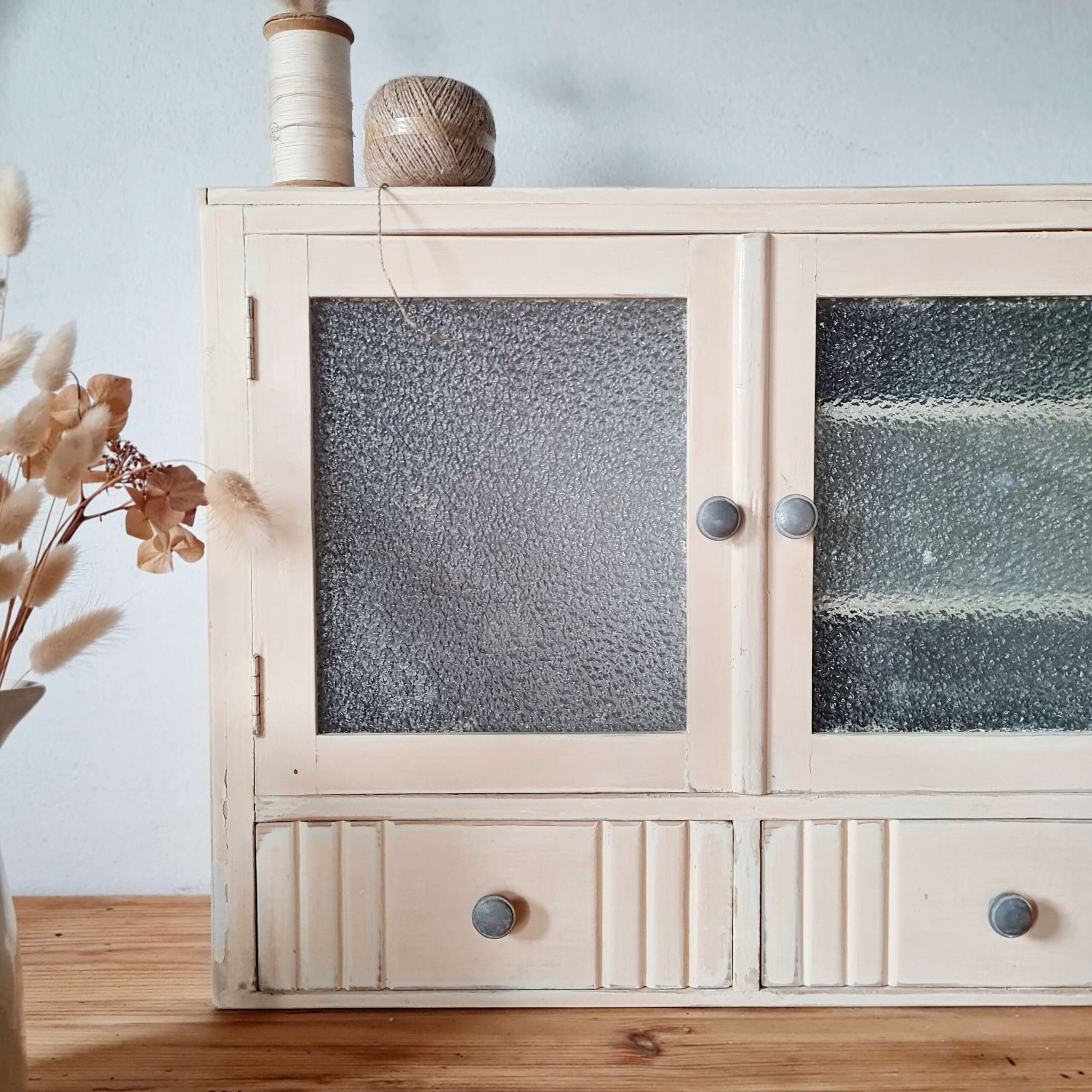 Armoire à pharmacie ancienne bois patiné