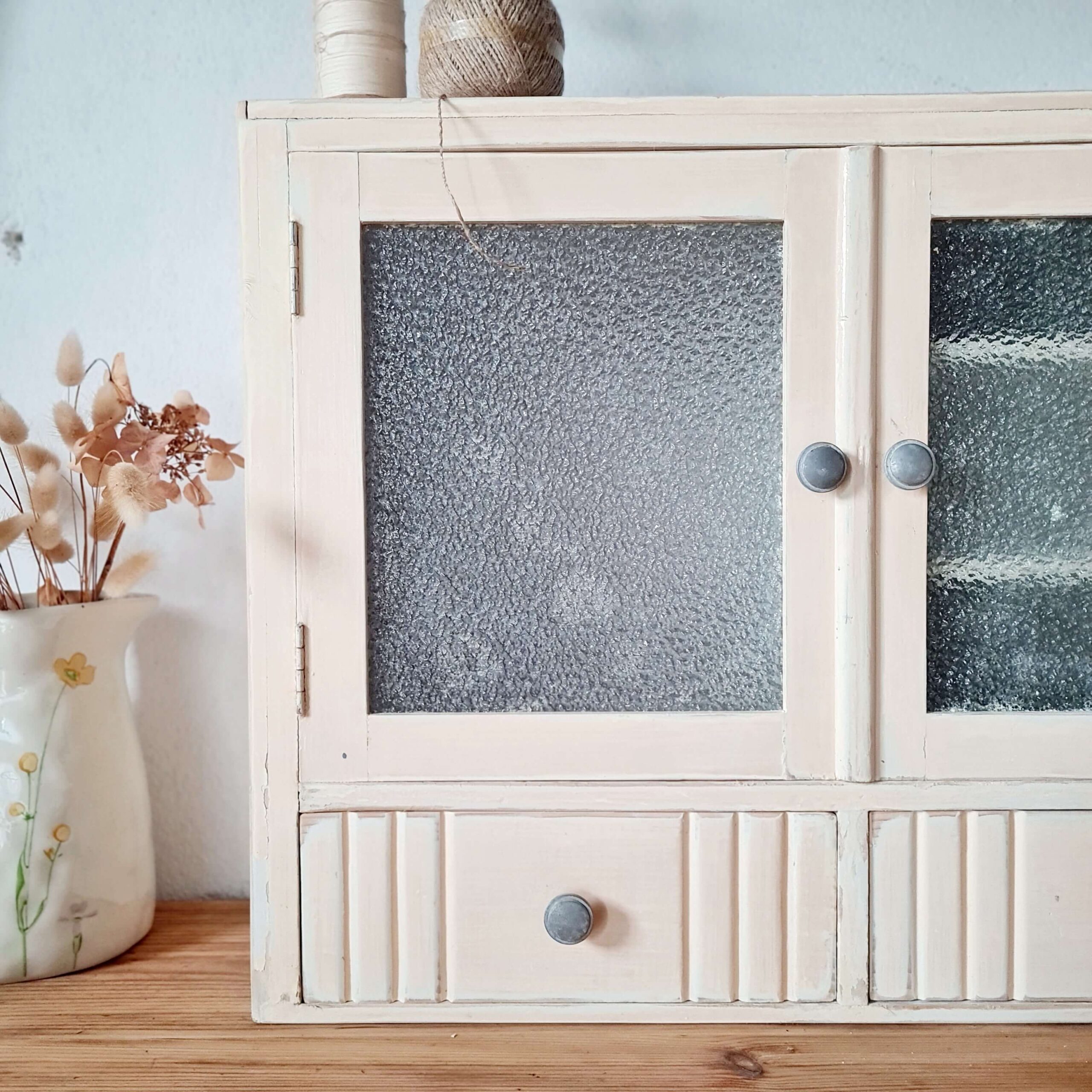 Armoire à pharmacie ancienne bois patiné