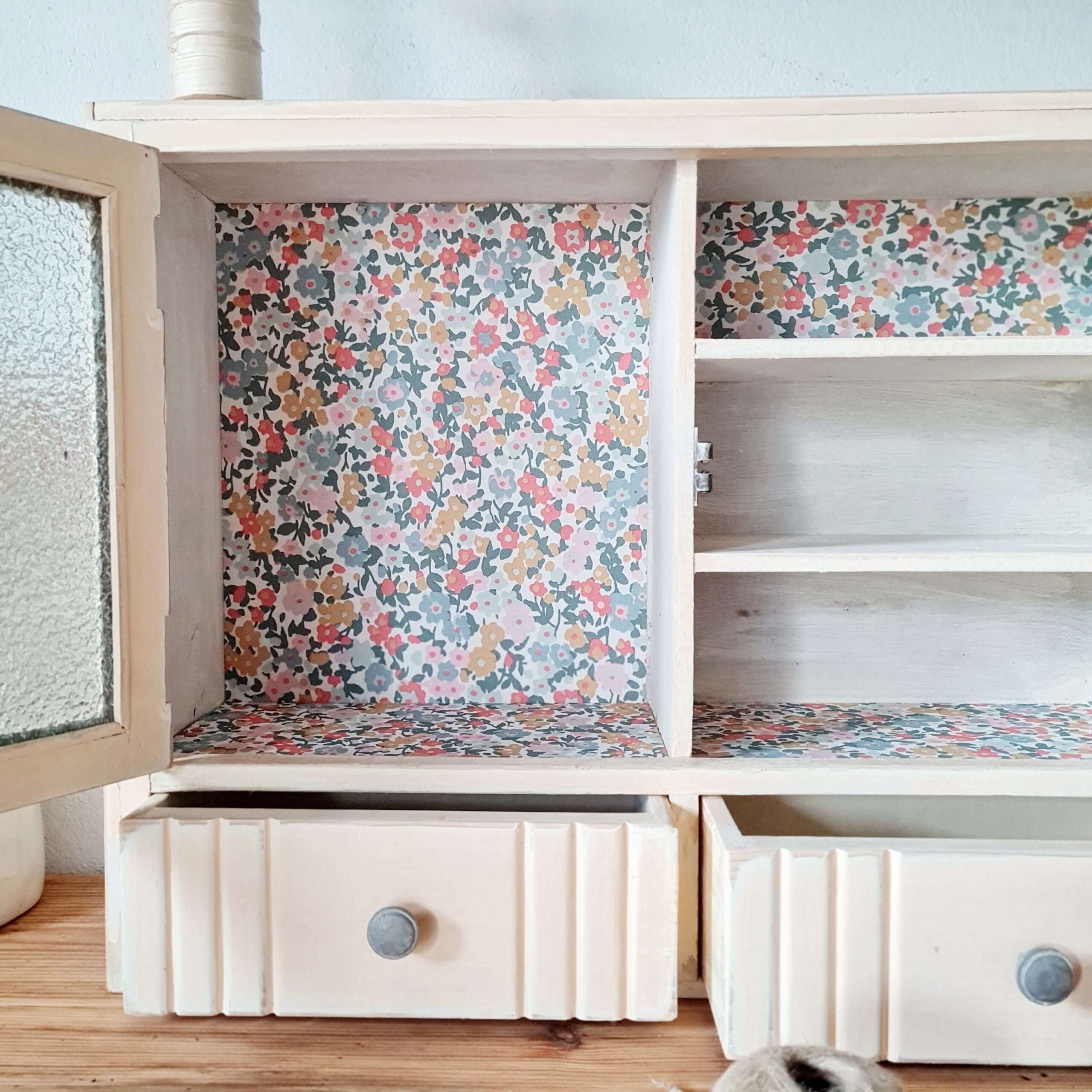 Armoire à pharmacie ancienne bois patiné