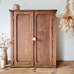 Armoire ancienne en bois - petit modèle