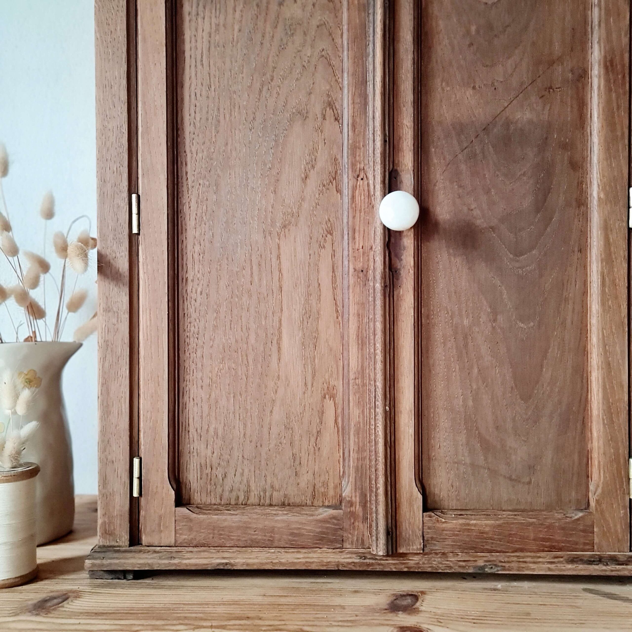 Armoire ancienne en bois - petit modèle