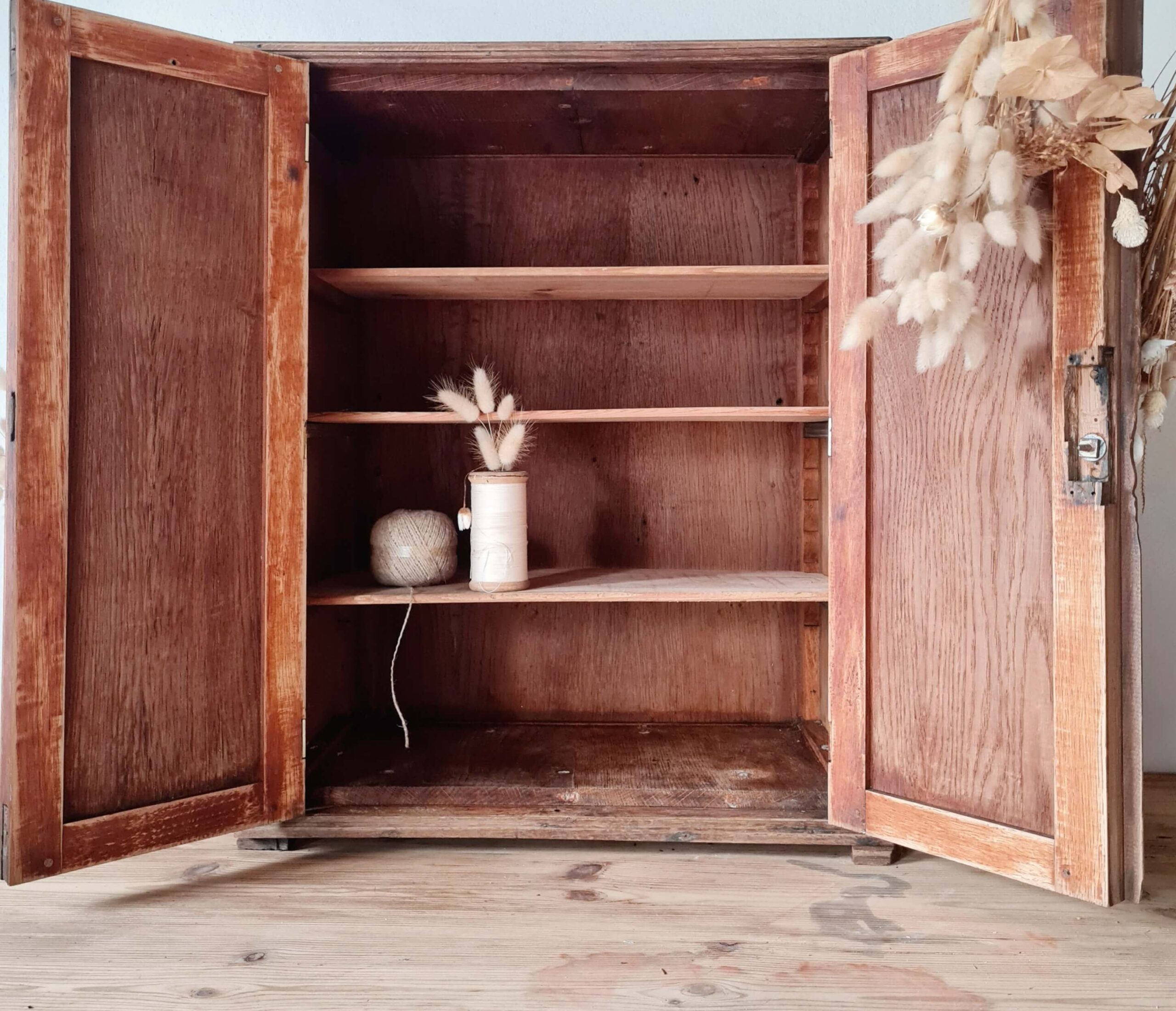 Armoire ancienne en bois - petit modèle