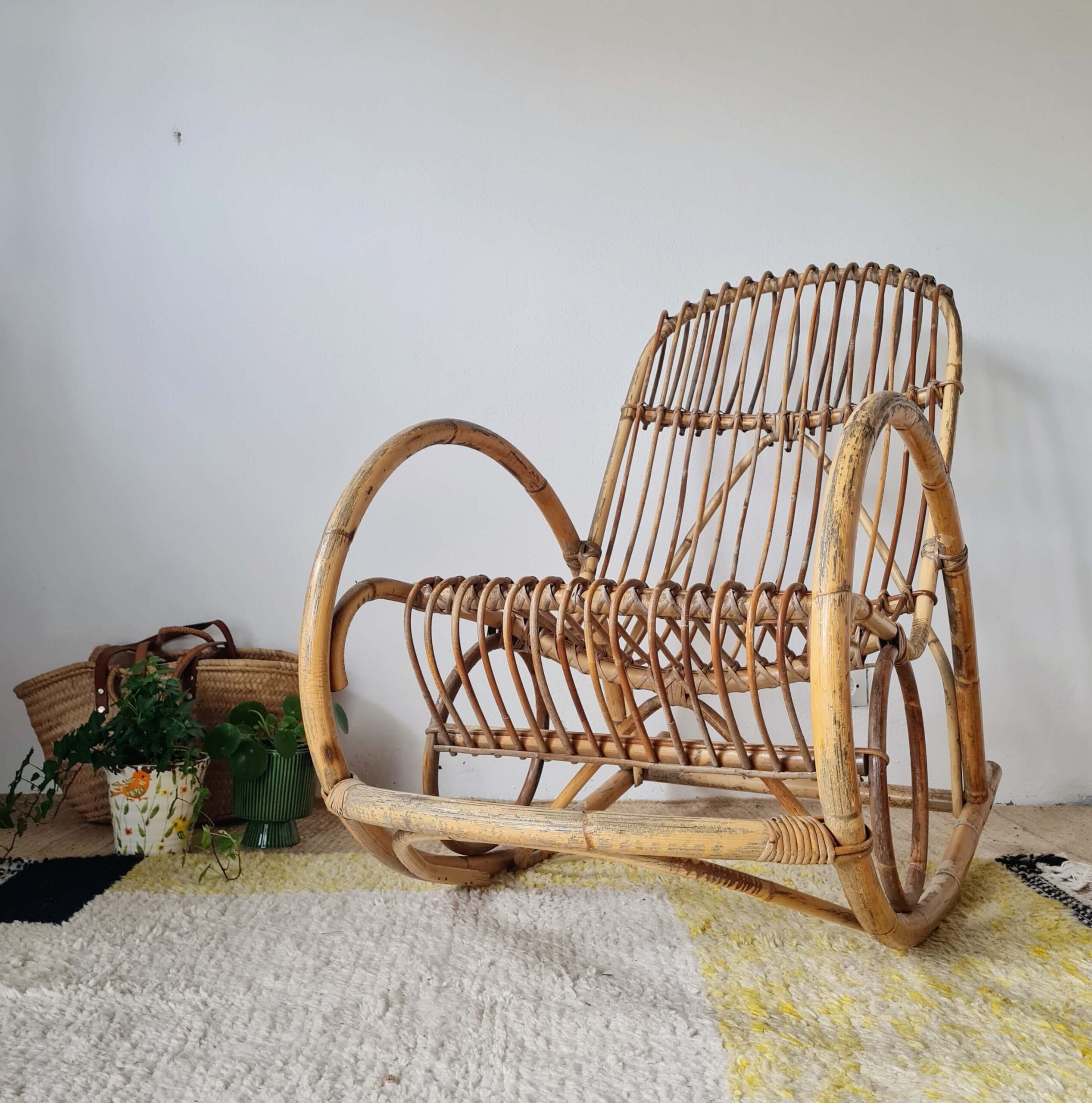 Rocking-chair en rotin ancien, années 60