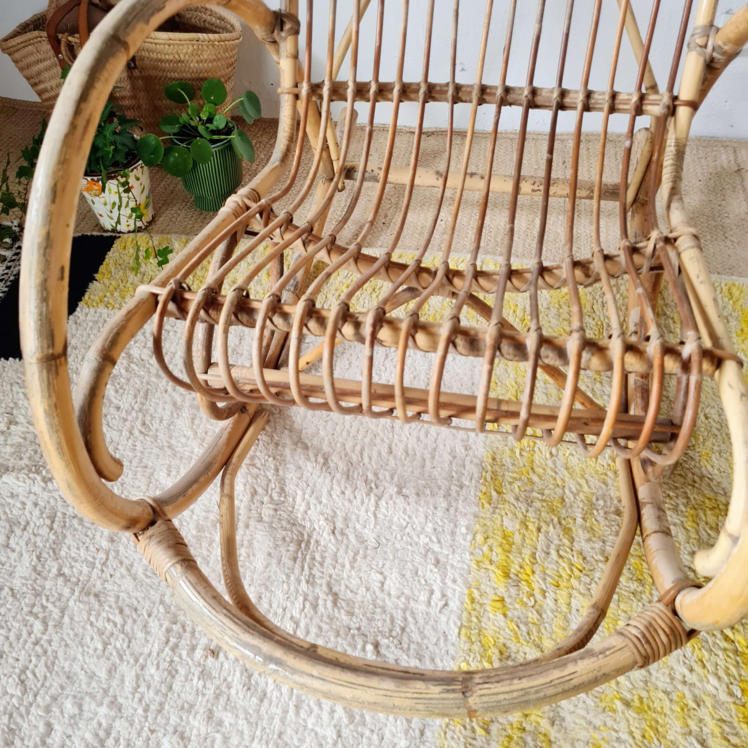 Rocking-chair en rotin ancien, années 60