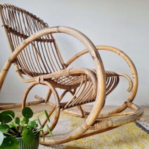 Rocking-chair en rotin ancien, années 60