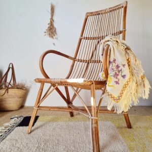 Fauteuil ancien en rotin large dossier