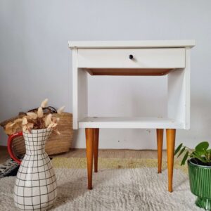 Chevet vintage pieds fuselés - blanc
