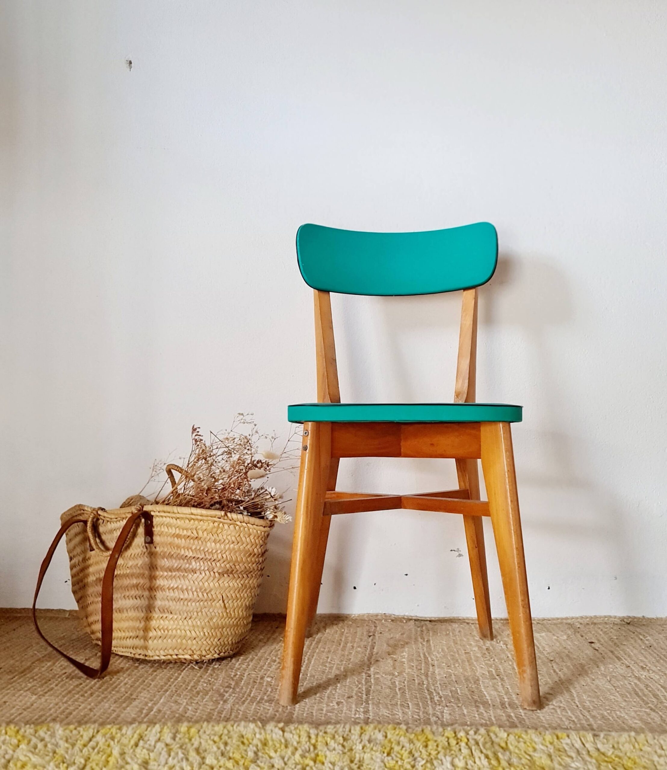 Chaise bistrot années 60 verte