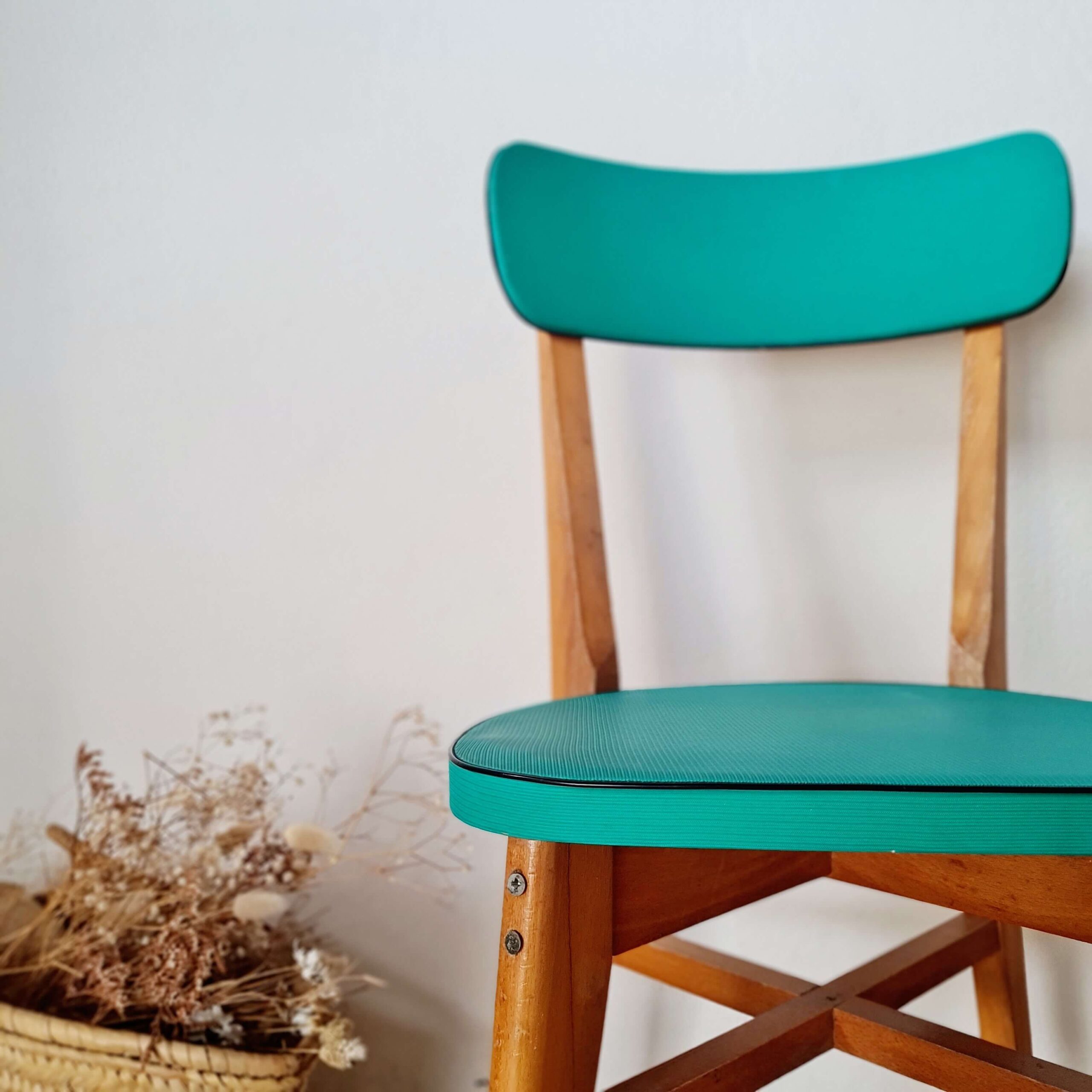 Chaise bistrot années 60 verte