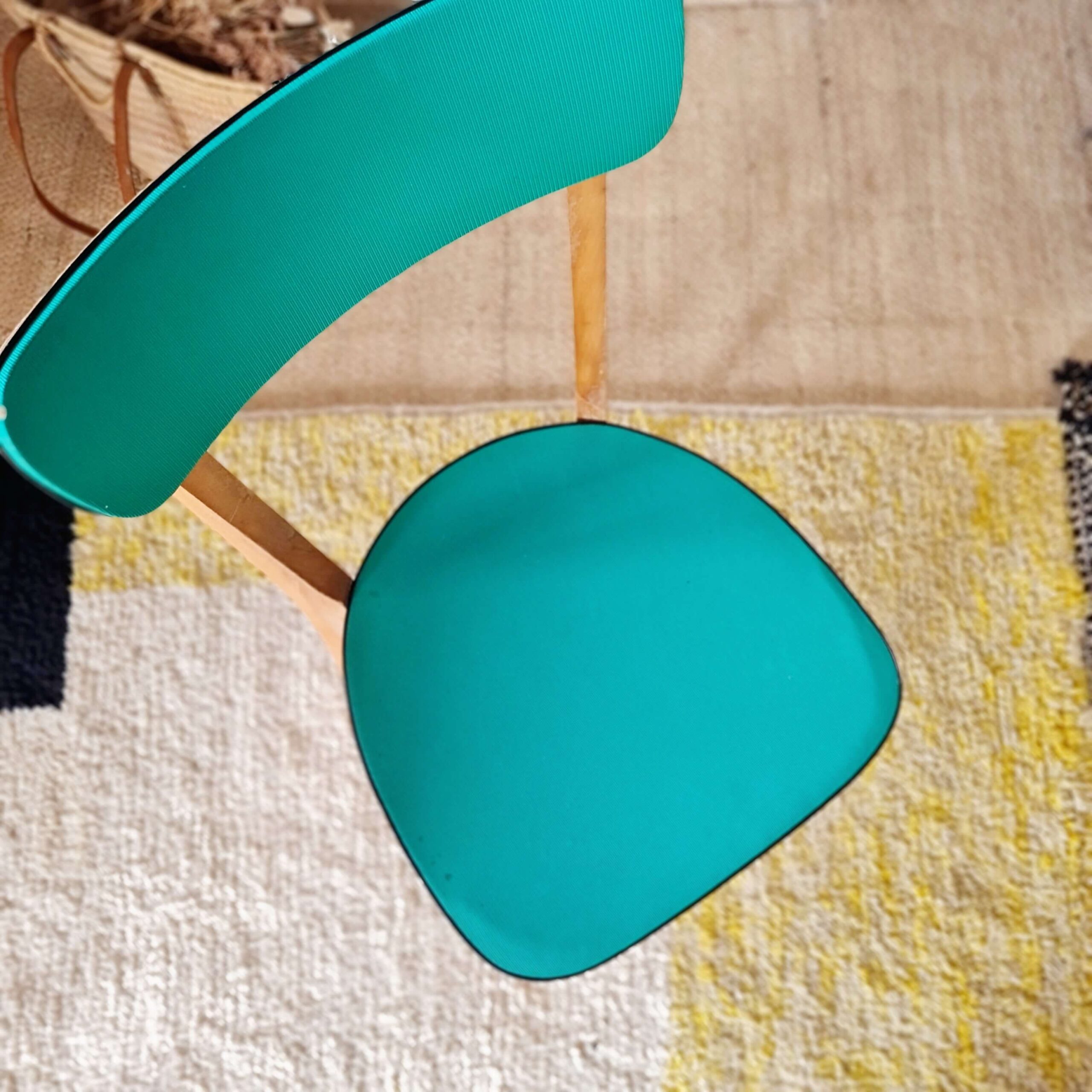 Chaise bistrot années 60 verte