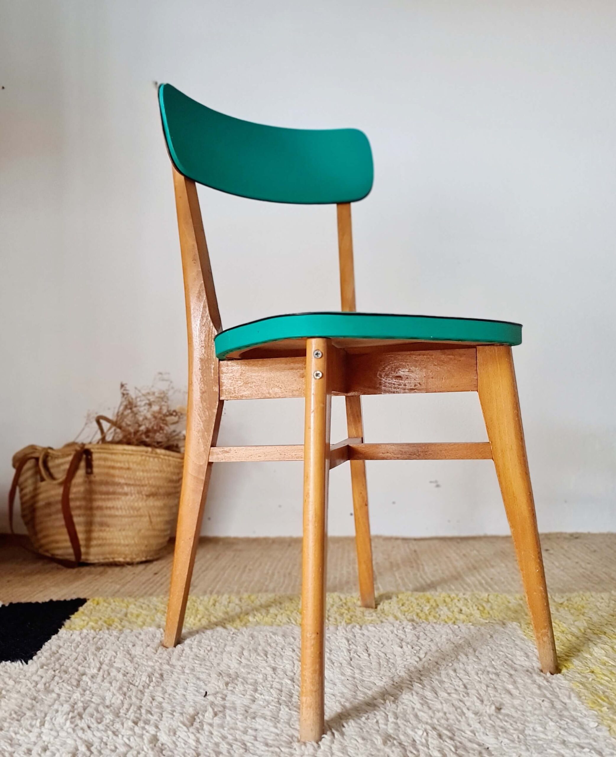 Chaise bistrot années 60 verte