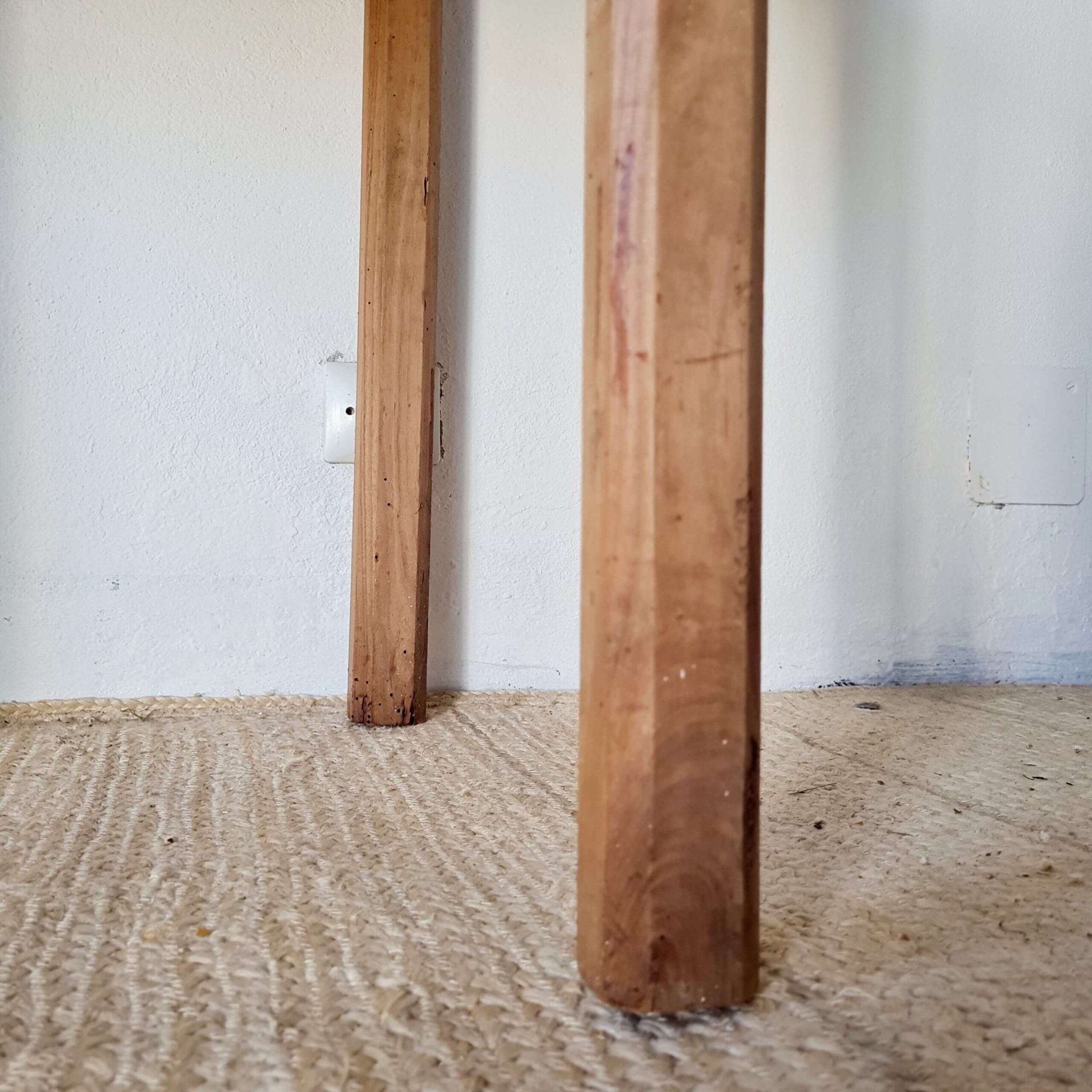 Page 1 of 11 Petite table de ferme ancienne en bois – bureau rustique vintage