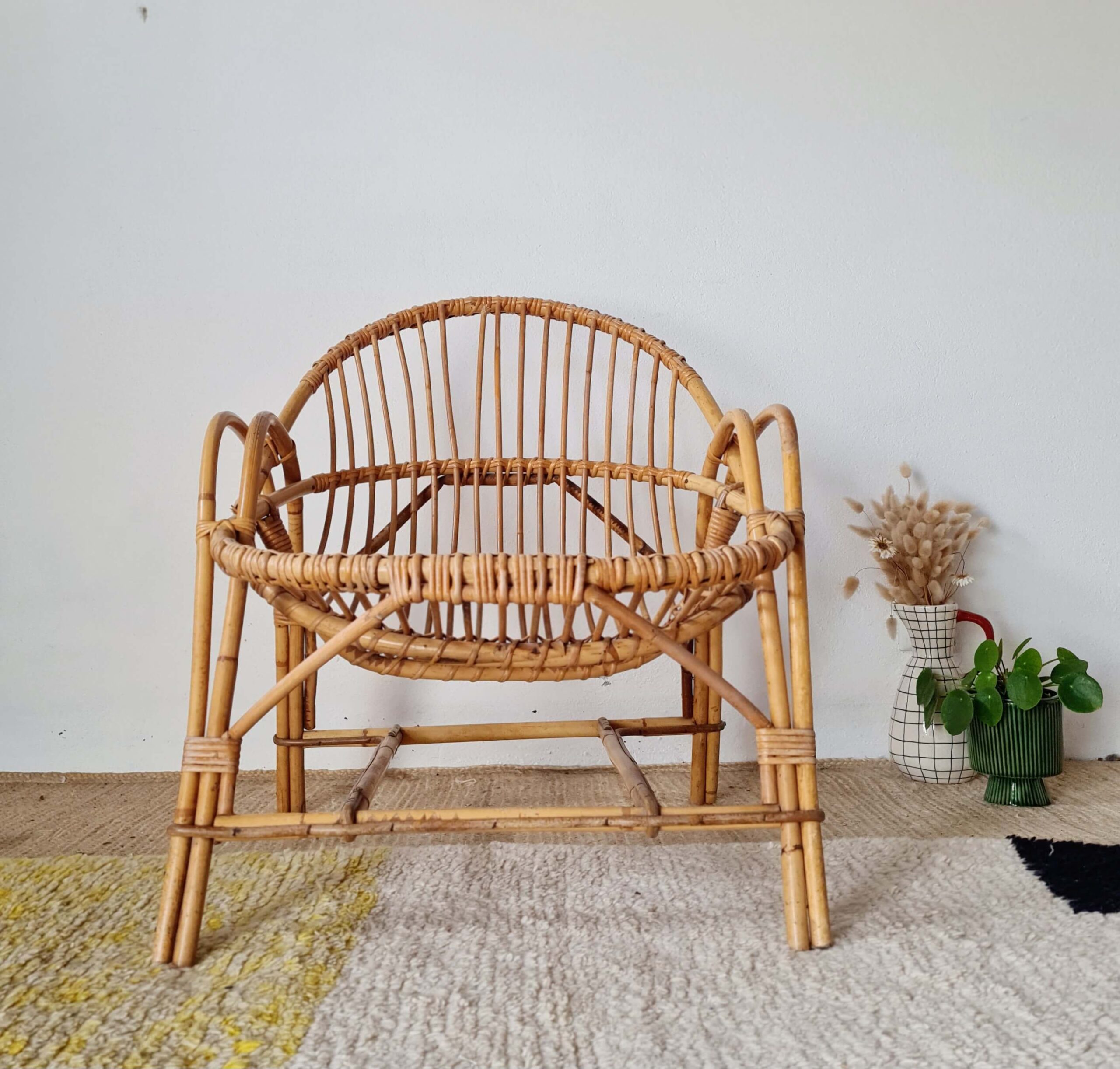 Fauteuil ancien en rotin - fauteuil adulte corbeille années 60