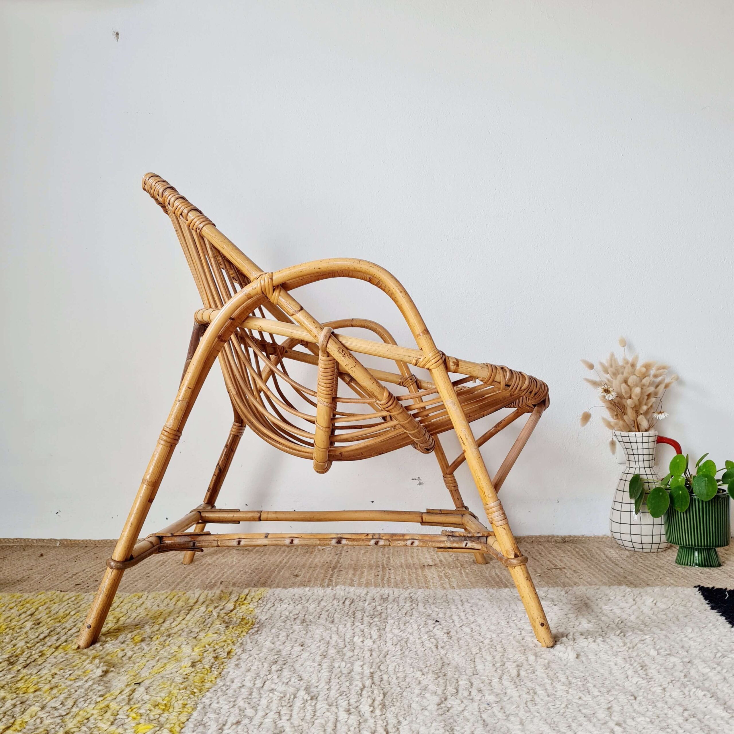 Fauteuil ancien en rotin - fauteuil adulte corbeille années 60