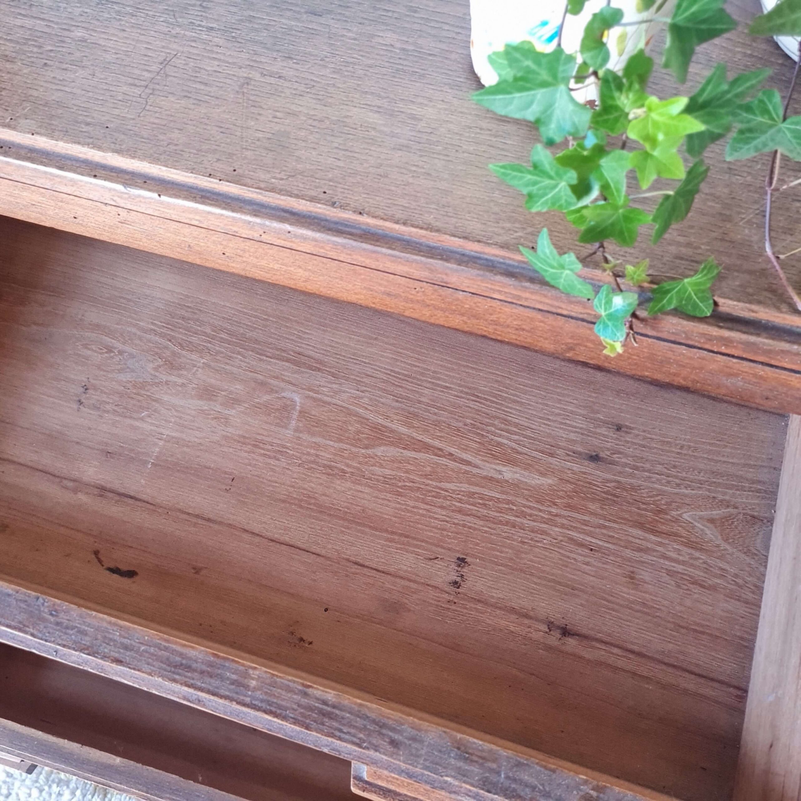 Commode Art Déco en chêne massif