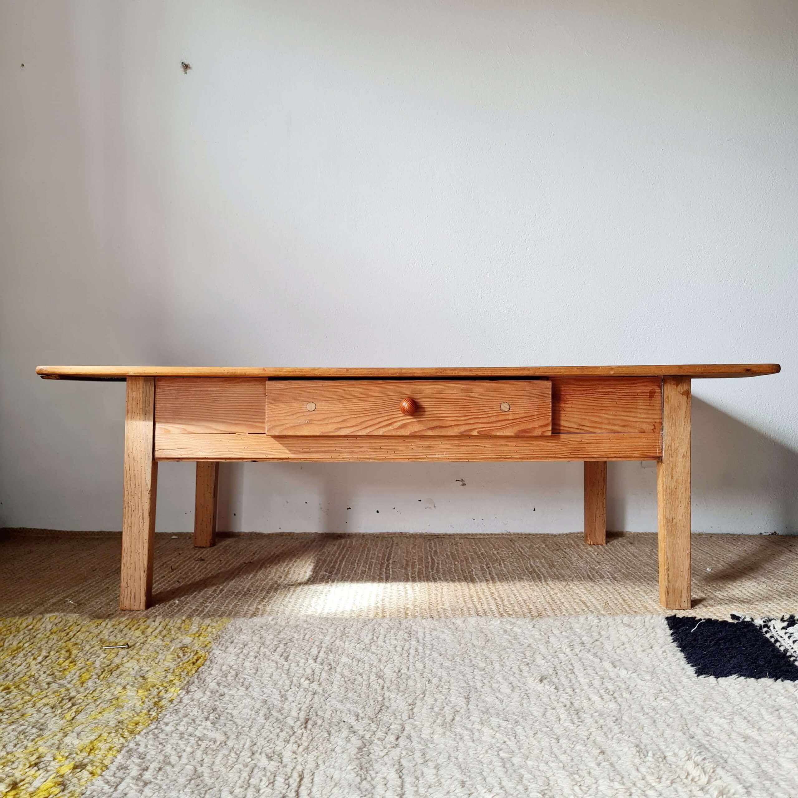 Table de ferme basse ancienne - tiroir - 128cm