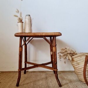 Bout de canapé vintage en rotin – Riviera 1960