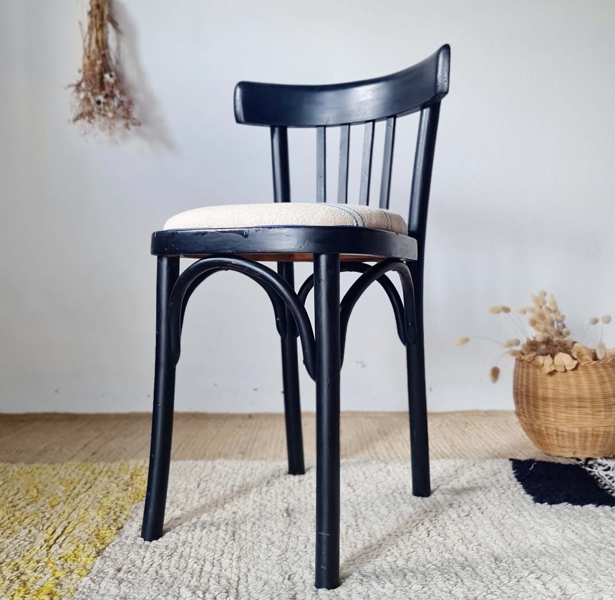 Chaise bistrot bois courbé noir assise rayures